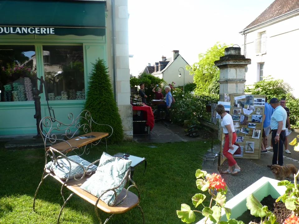 Présentation de ferronneries en plein air